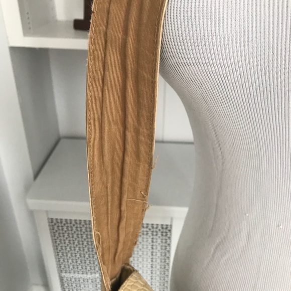 Chick on a Mission! Handmade Dutch Purse - Picture 7 of 8